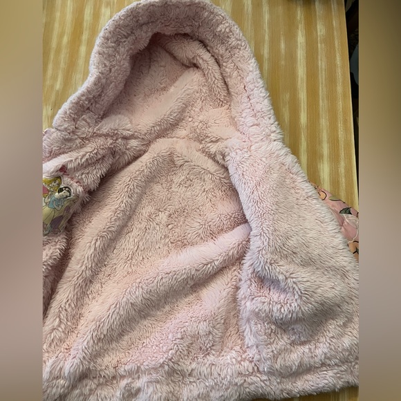 Used 2T Disney Princess Winter Jacket - Picture 5 of 8